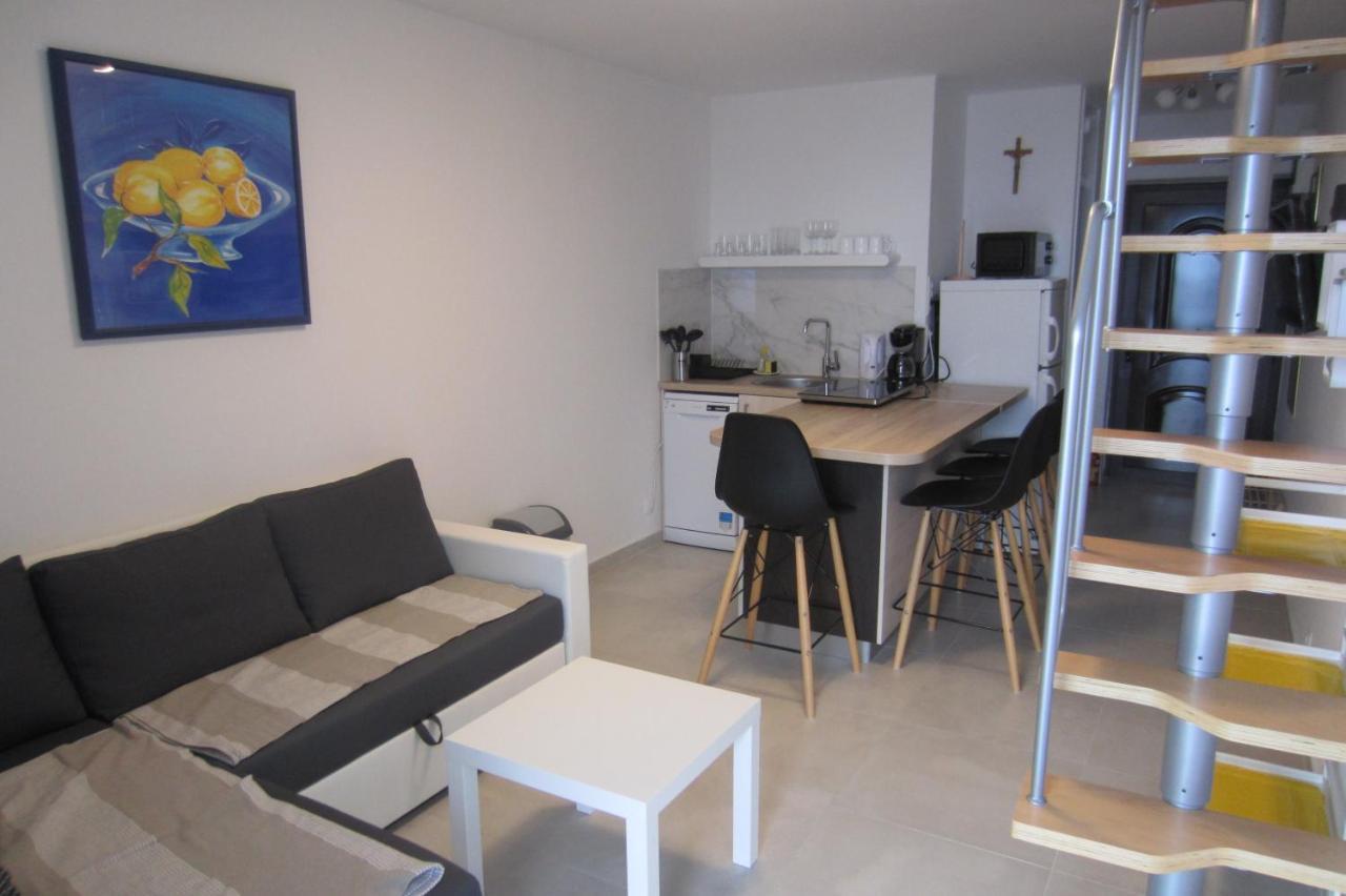 Apartman Valinor Miholascica エクステリア 写真