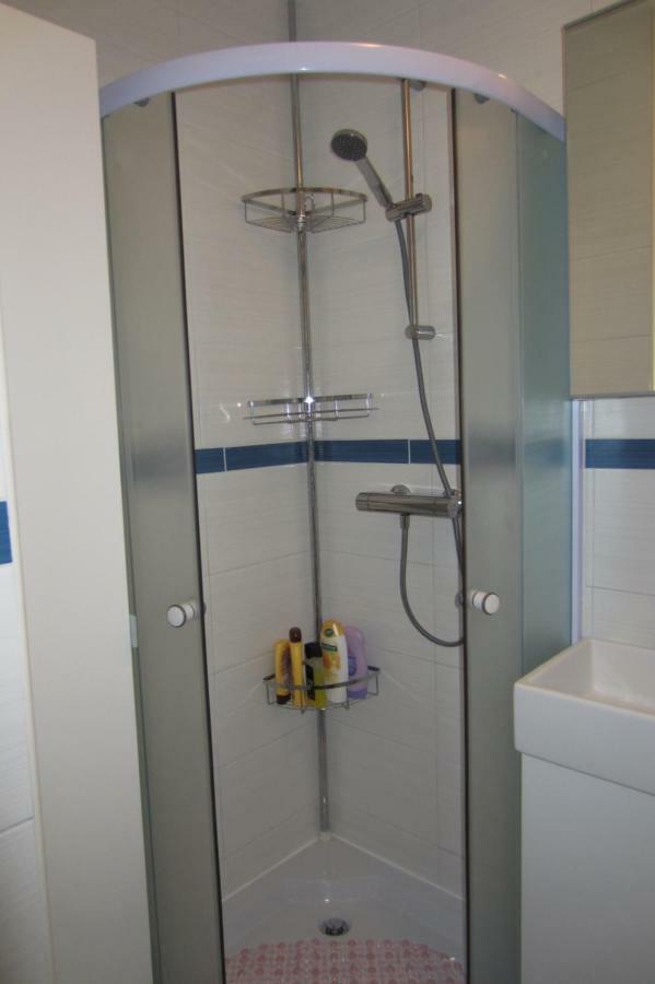 Apartman Valinor Miholascica エクステリア 写真